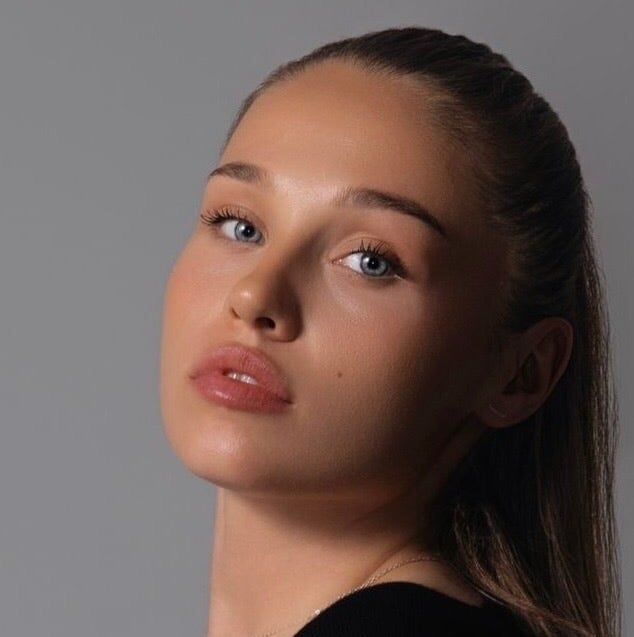 kristina-estetician-nail-it-studio-employee-photograph-headshot